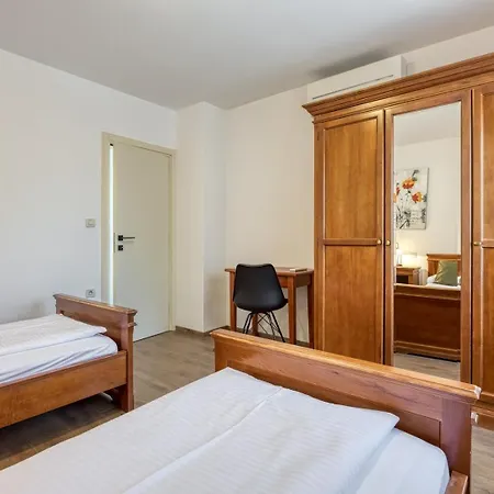 Ladonja With Private Pool And Sauna * Marasi