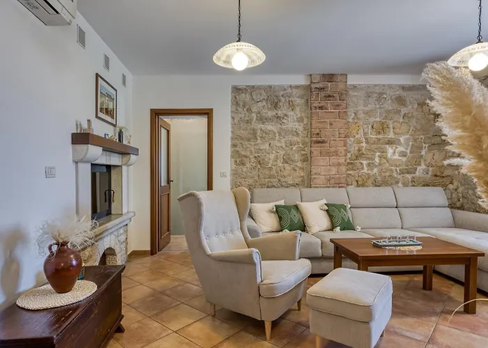 Ladonja With Private Pool And Sauna Vila *