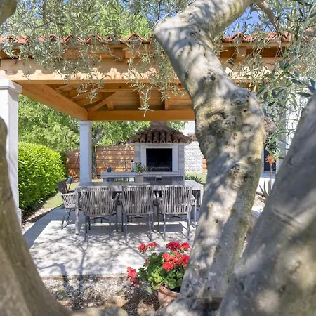 Ladonja With Private Pool And Sauna Villa Marasi