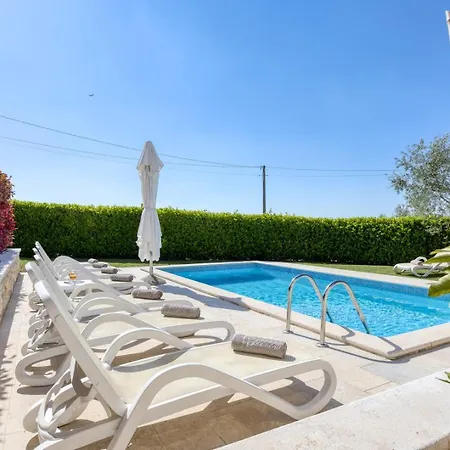 Ladonja With Private Pool And Sauna * Marasi