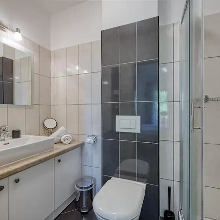 빌라 Ladonja With Private Pool And Sauna *