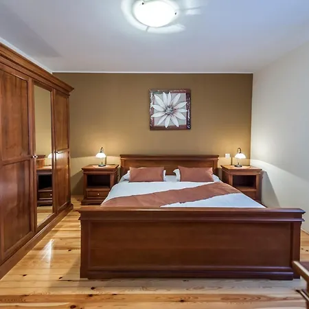 Ladonja With Private Pool And Sauna Marasi